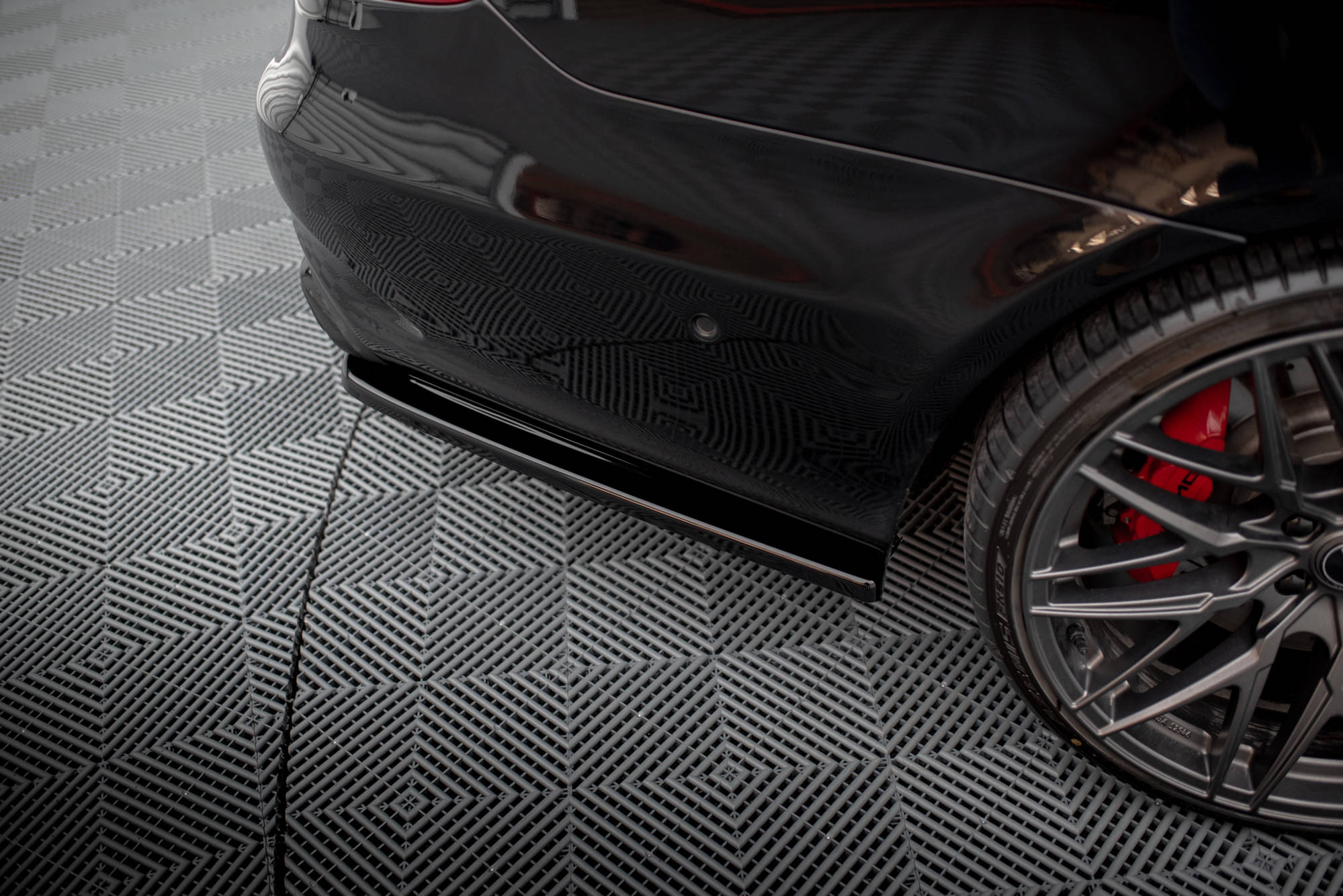 Maxton design rear diffuser  for mercedes-benz e63 amg w212 lci - image 4