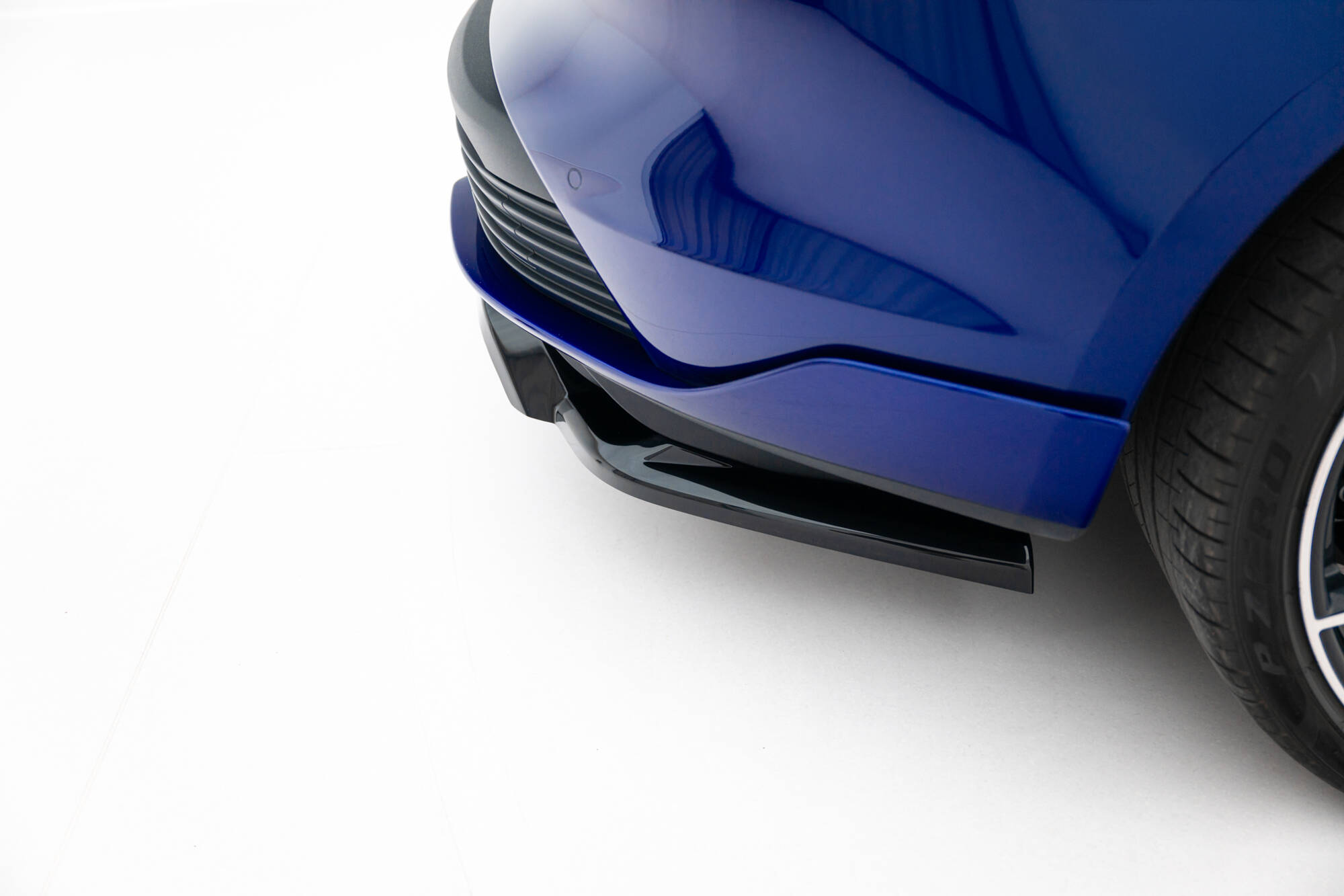 Maxton design gloss black rear diffuser for porsche taycan 9j1 turbo s mk1 - image 4