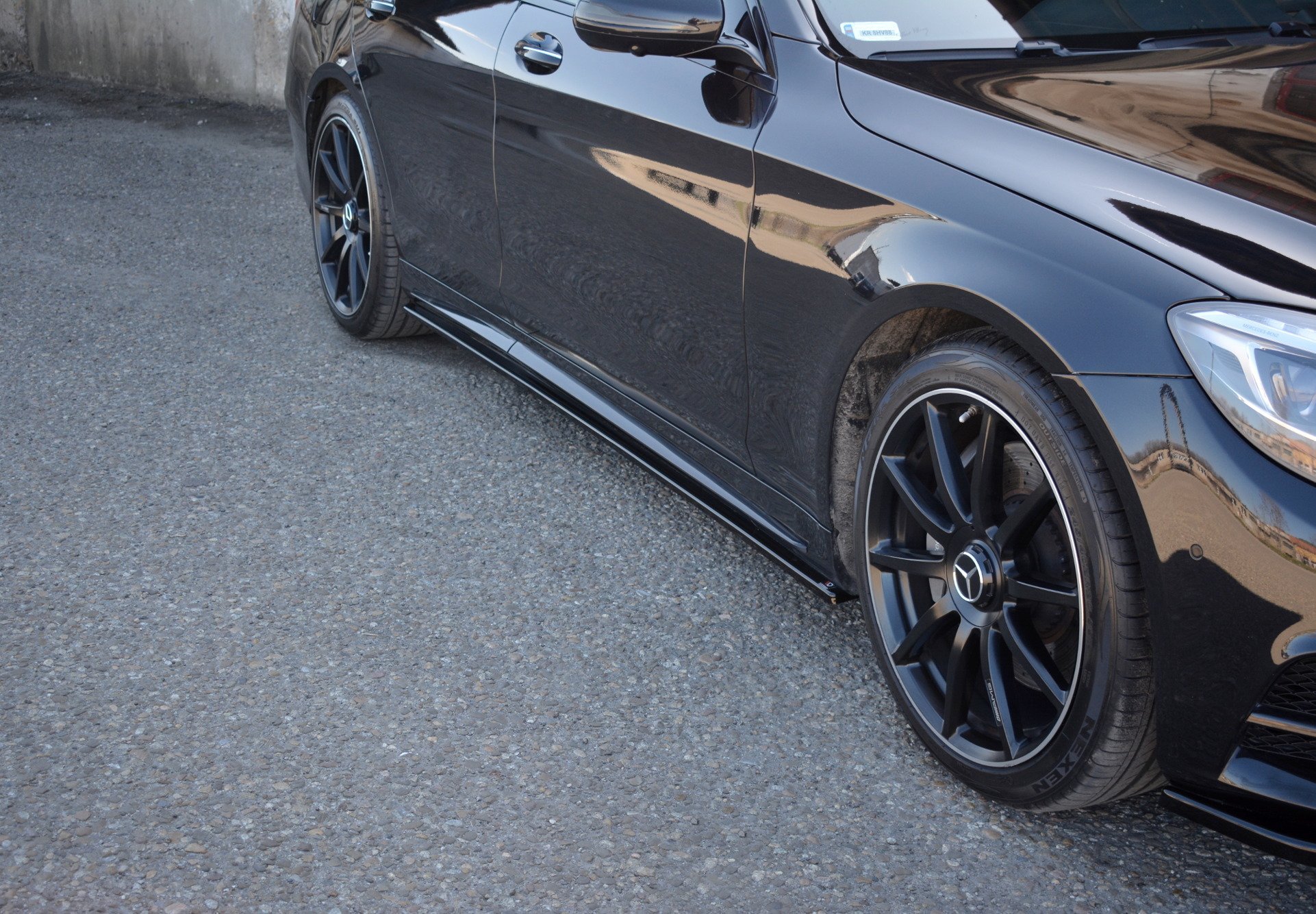 Maxton design gloss black side skirts for mercedes-benz amg w222 - image 3