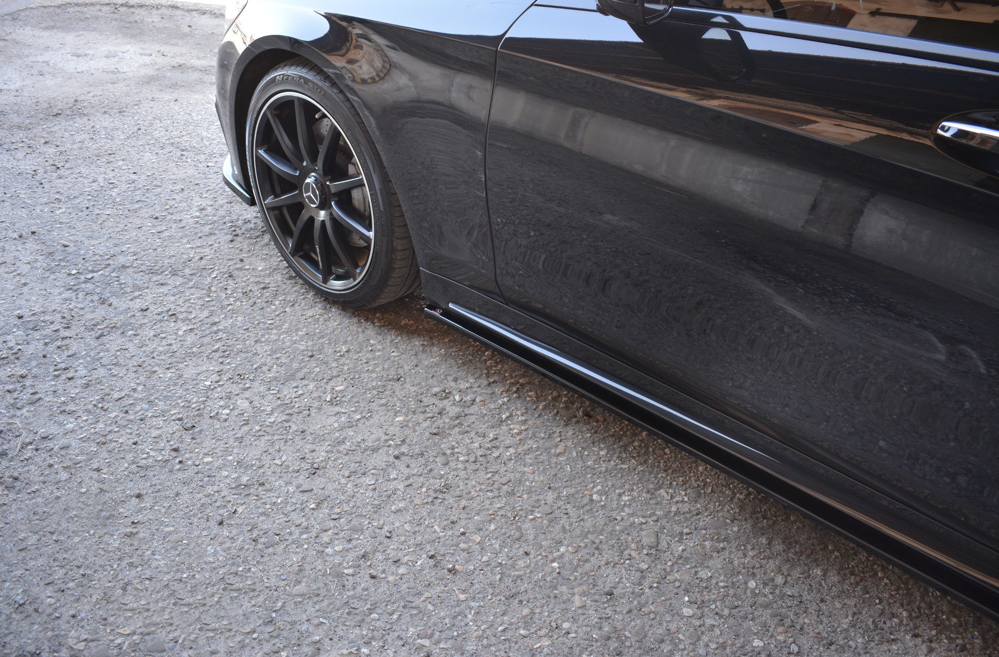 Maxton design gloss black side skirts for mercedes-benz amg w222 - image 4