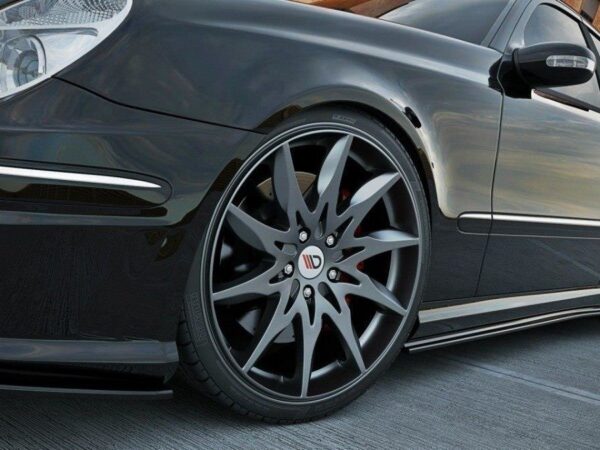 Maxton Design Gloss Black Side Skirts For Mercedes-Benz AMG W211