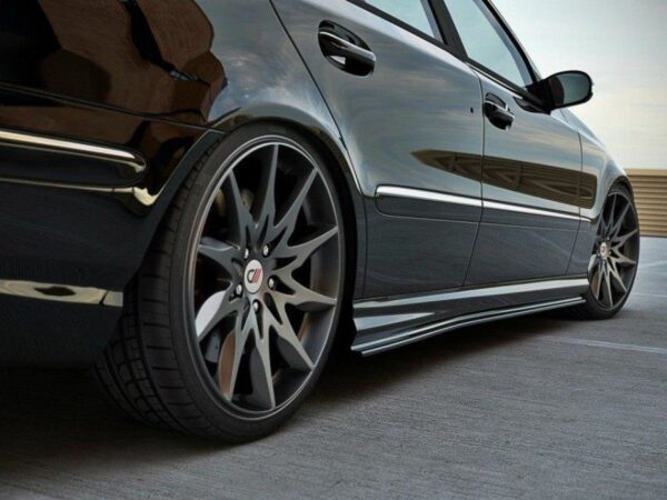 Alternative view of Maxton Design Gloss Black Side Skirts For Mercedes-Benz AMG W211