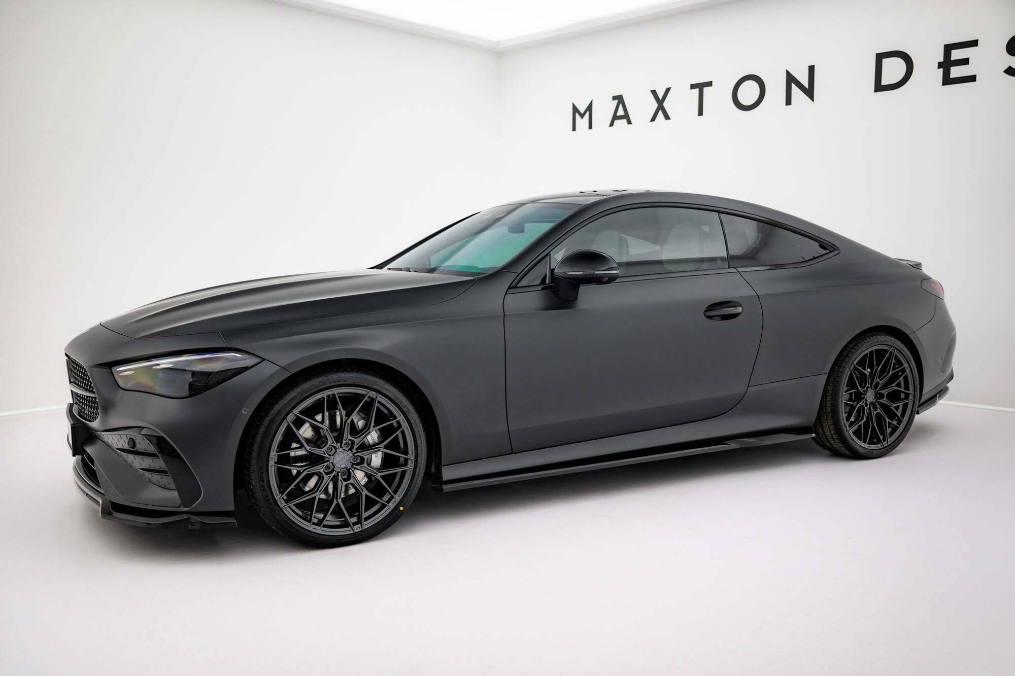 Maxton design gloss black bodykit for mercedes-benz amg c236