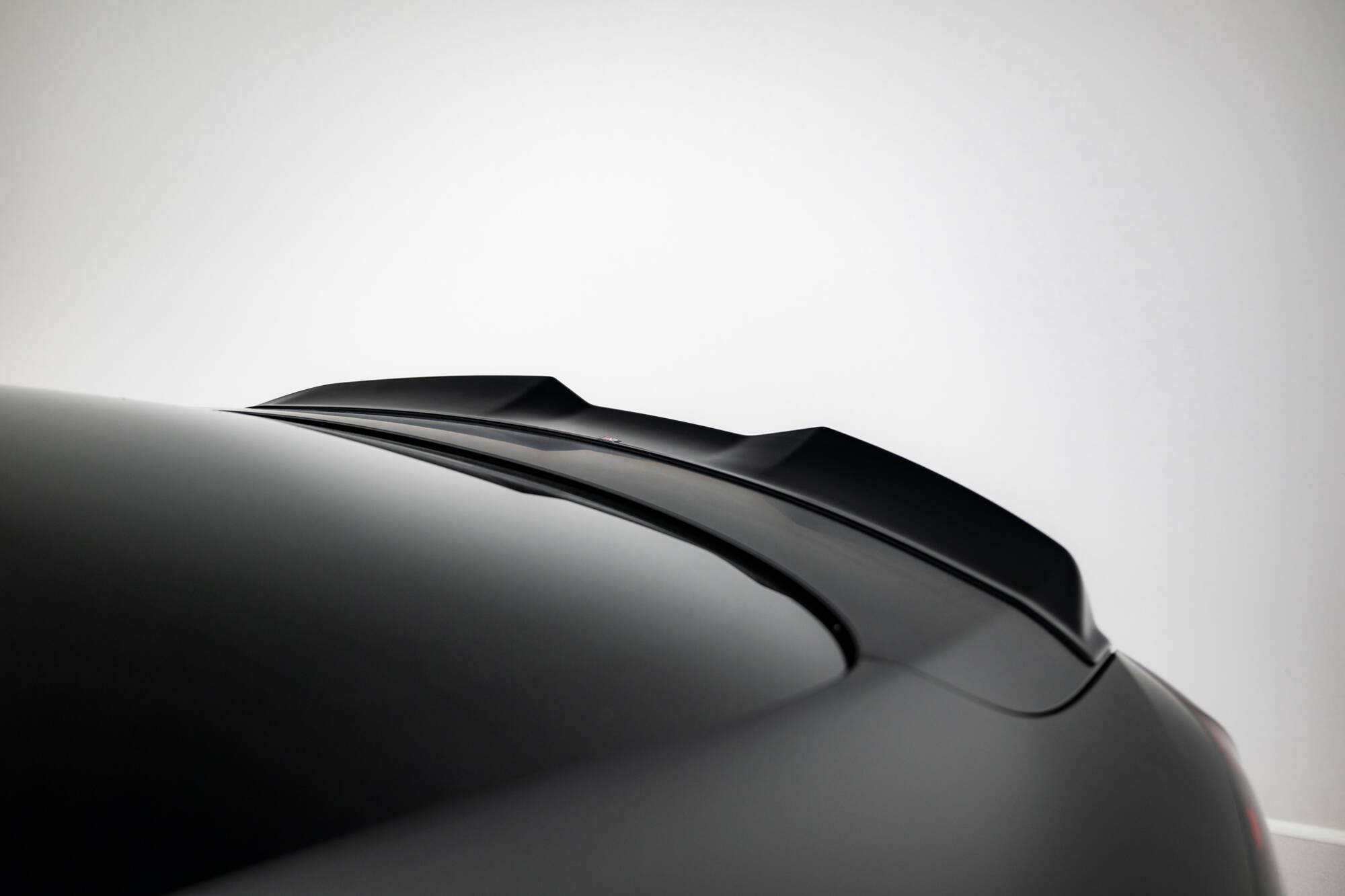 Maxton design gloss black bodykit for mercedes-benz amg c236 - image 11