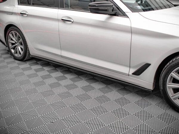 Alternative view of Maxton Design Gloss Black Side Skirts For BMW 5 Series G30