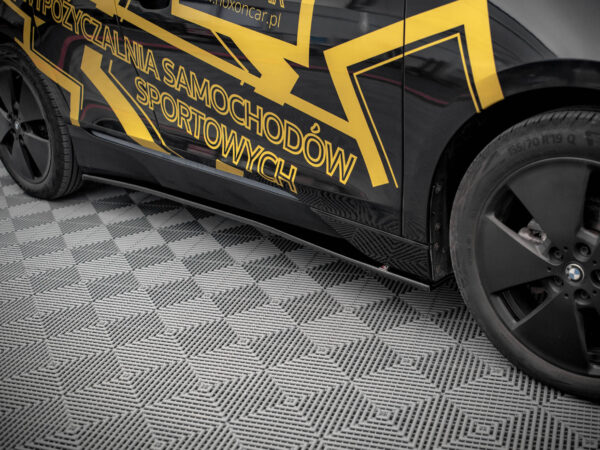 Alternative view of Maxton Design Gloss Black Side Skirts For BMW i3 LCI