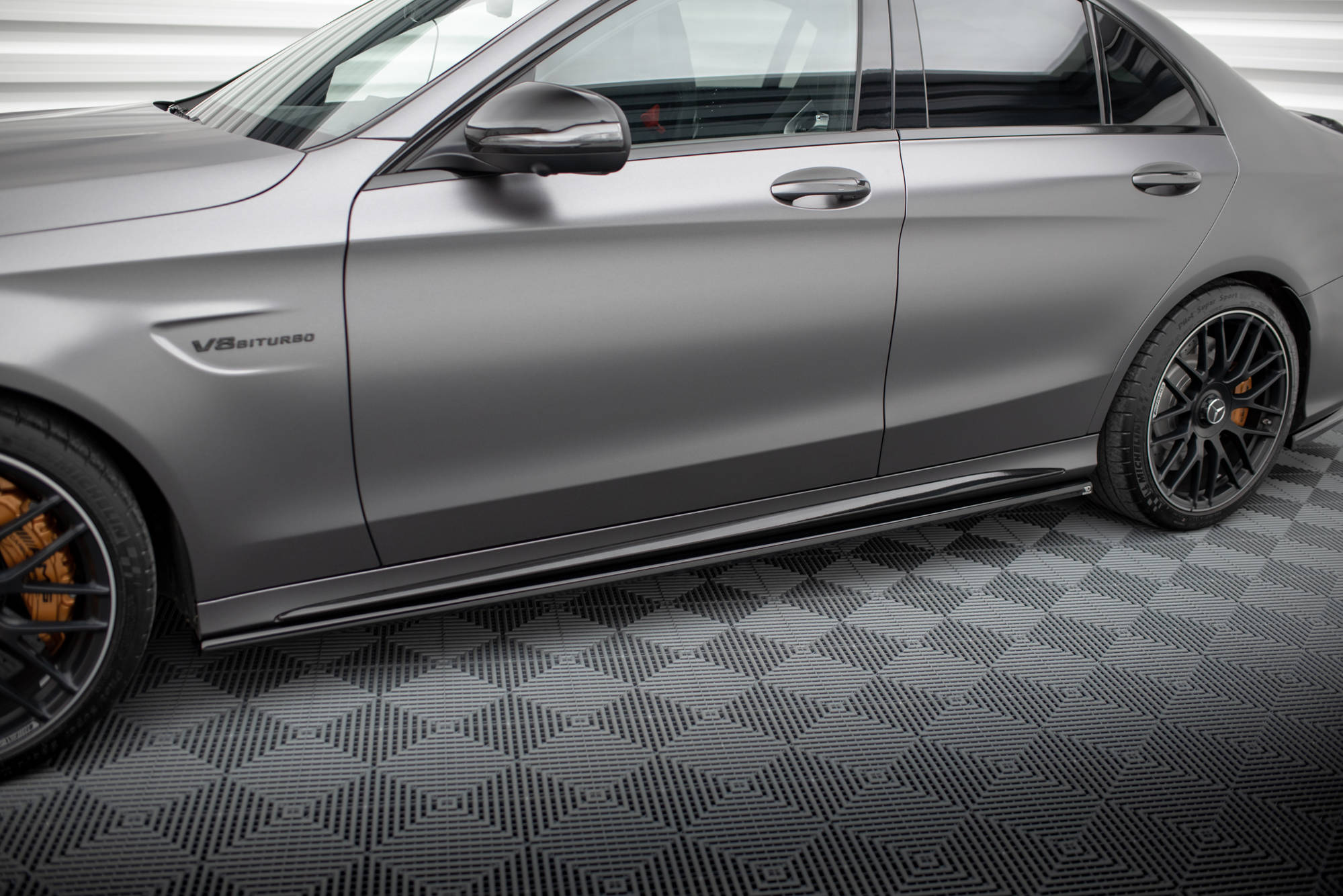 Maxton design gloss black side skirts for mercedes-benz amg c63 w205 lci - image 2
