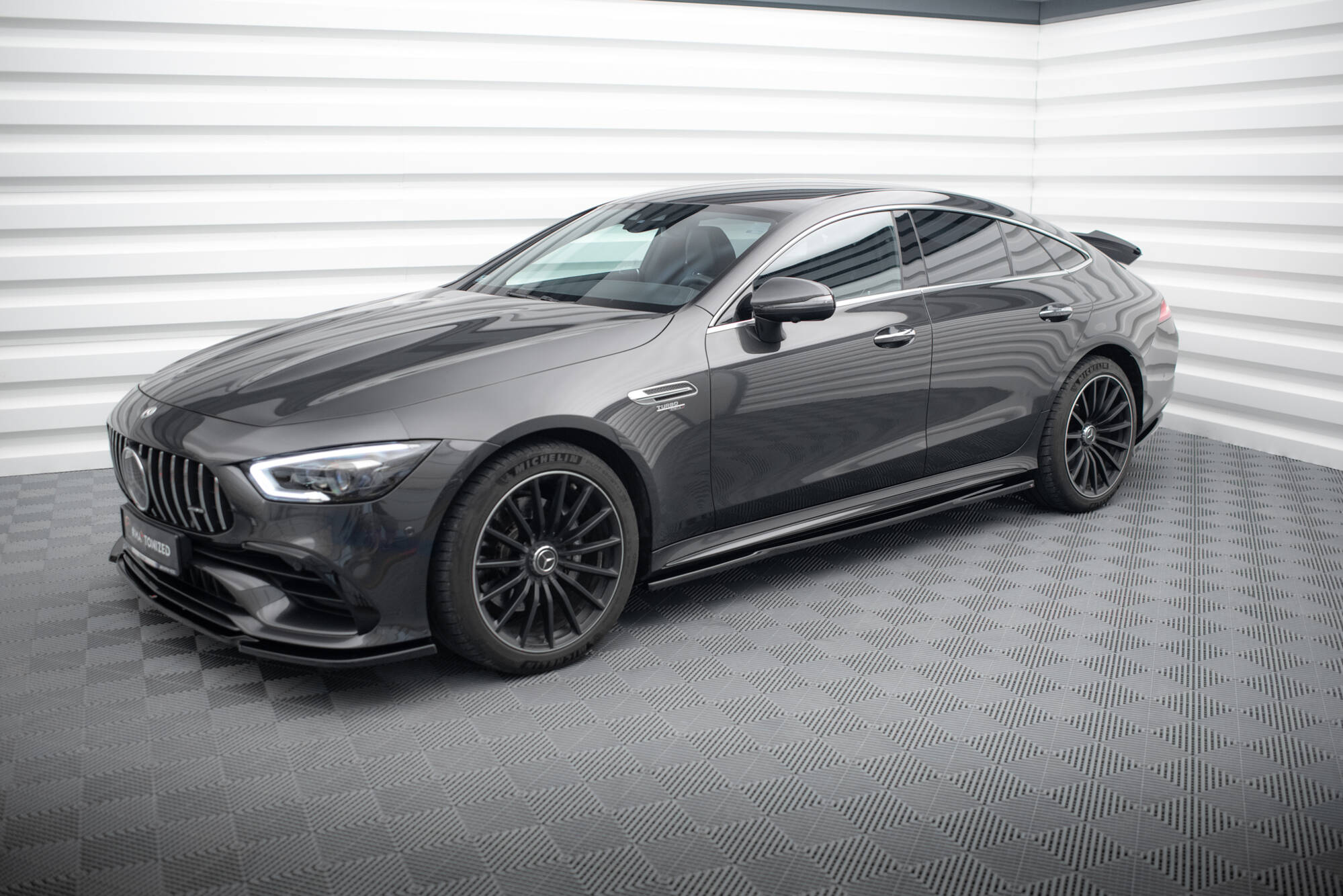 Maxton design gloss black side skirts for mercedes-benz amg gt53 x290 - image 4