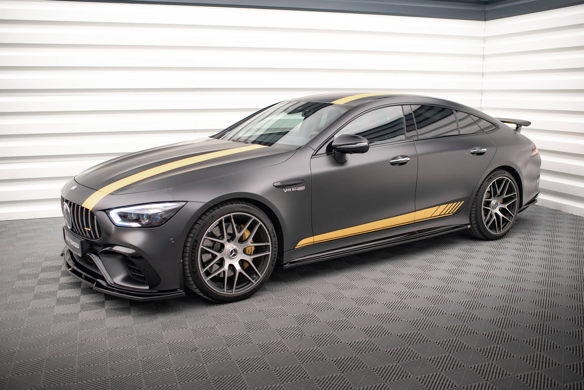 Maxton design gloss black side skirts for mercedes-benz amg gt63 x290 - image 2