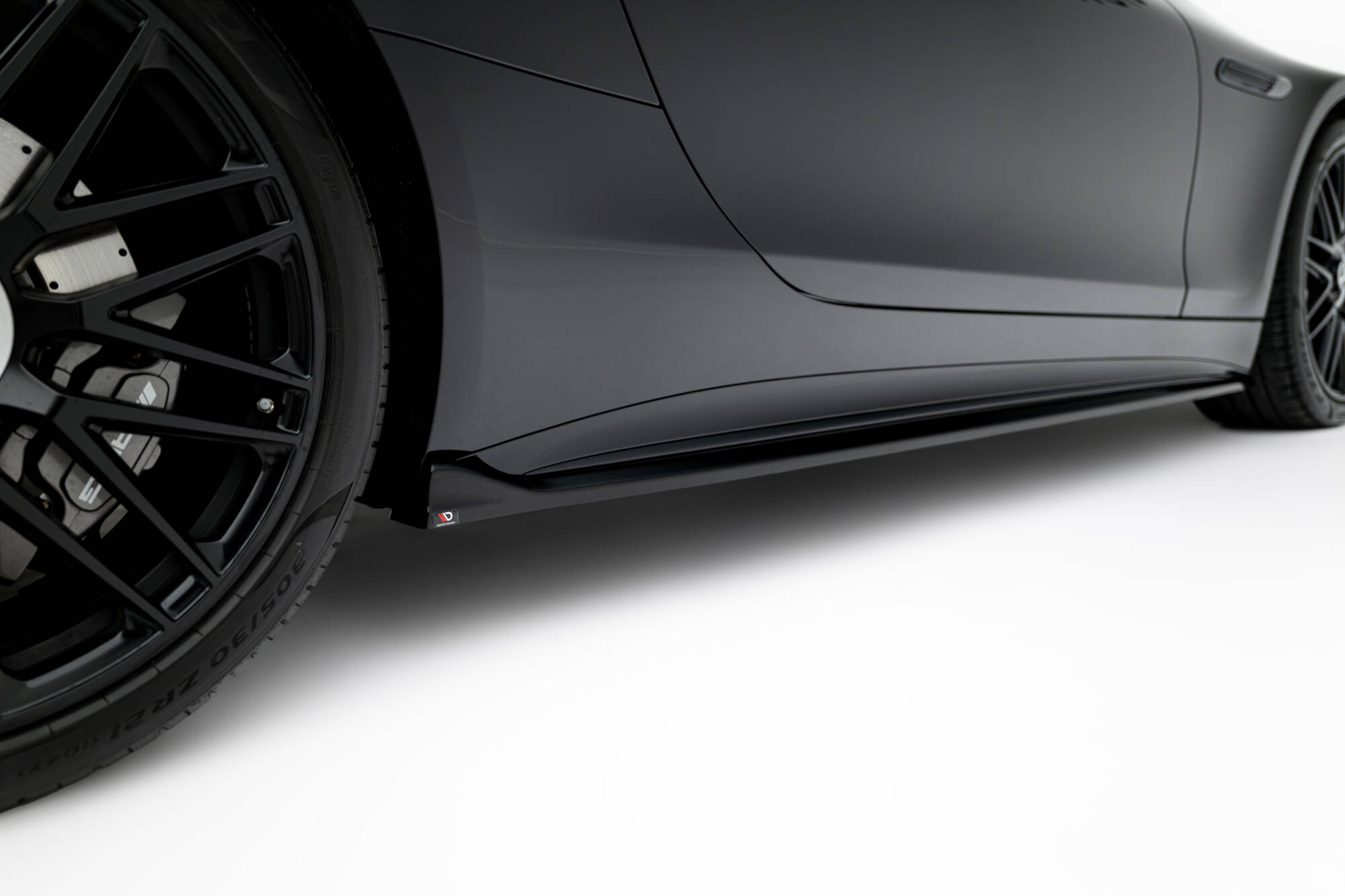 Maxton design gloss black side skirts for mercedes-benz amg sl63 r232 - image 2