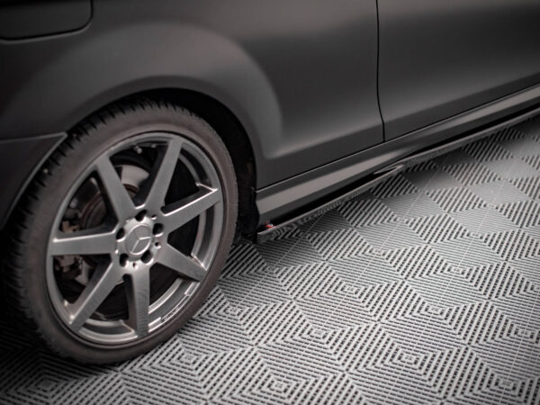 Alternative view of Maxton Design Gloss Black Side Skirts For Mercedes-Benz AMG C204 W204 S204 LCI