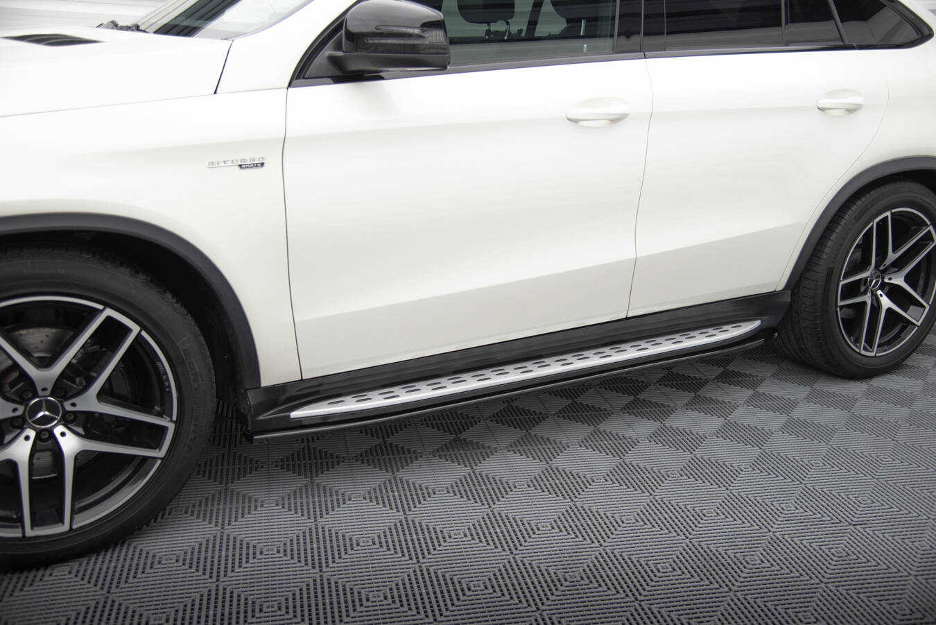 Maxton design gloss black side skirts for mercedes-benz amg gle43 c292 - image 3