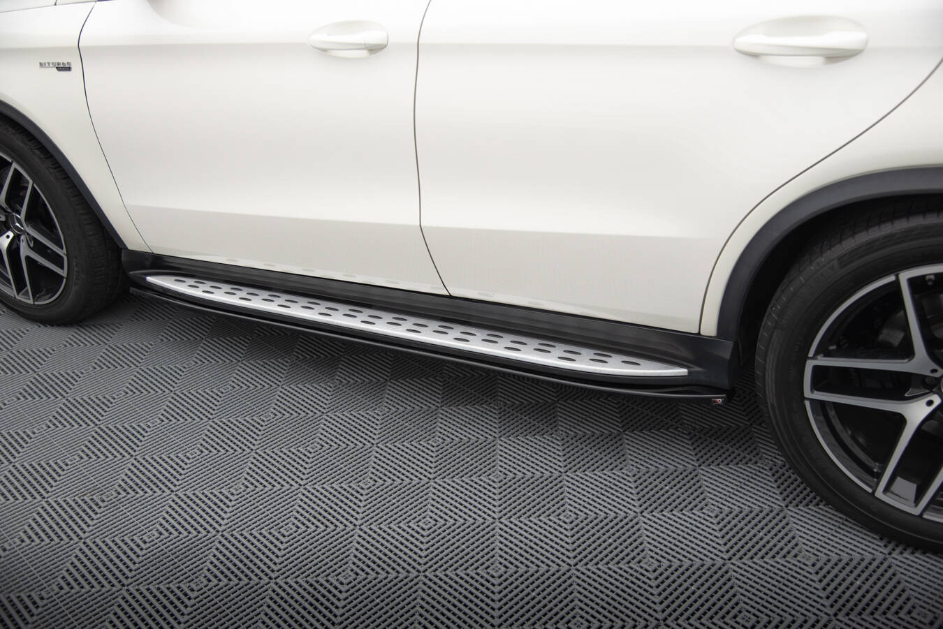 Maxton design gloss black side skirts for mercedes-benz amg gle43 c292 - image 4