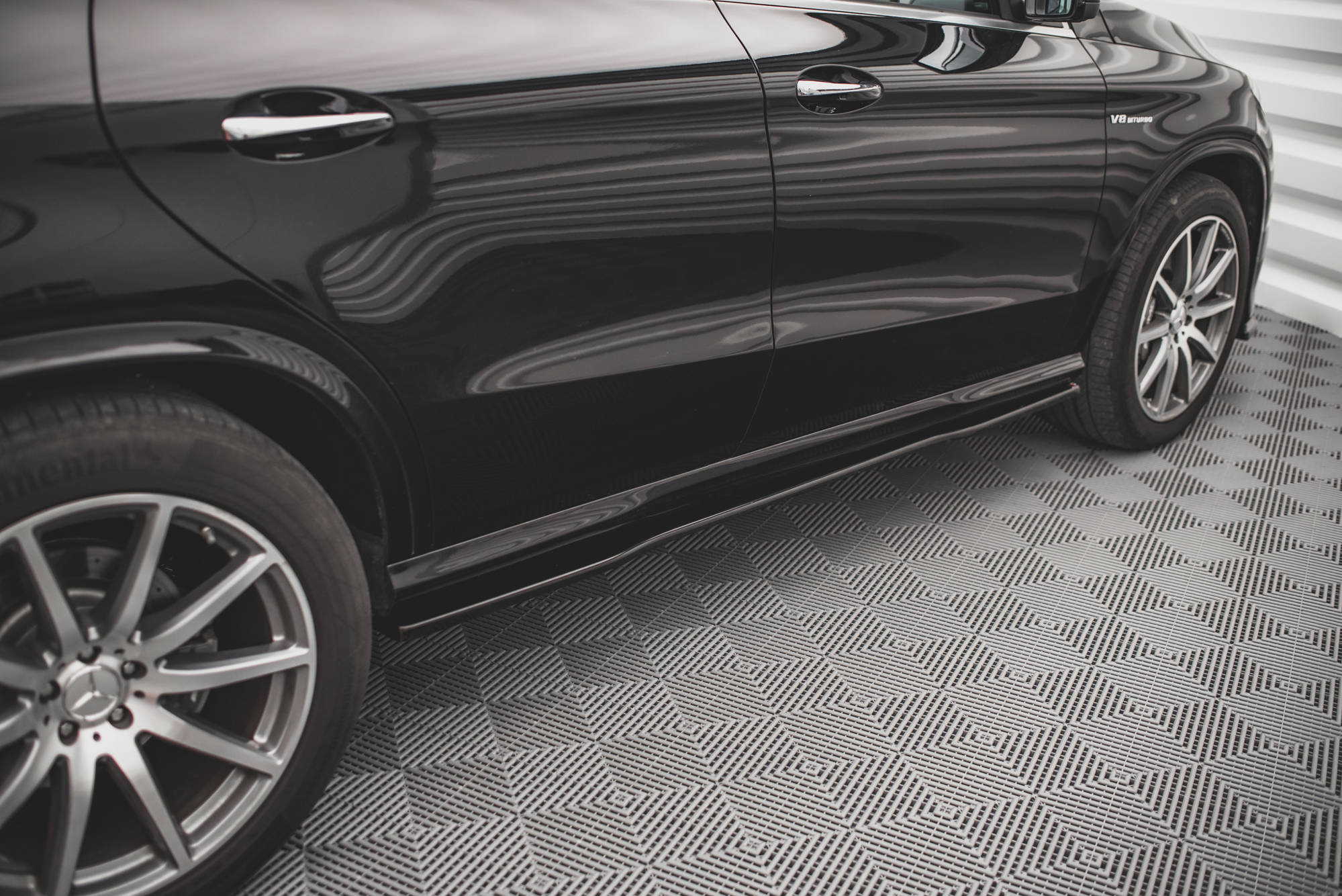 Maxton design gloss black side skirts for mercedes-benz amg gle63 c292 - image 2