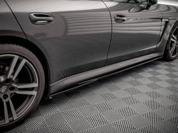 Alternative view of Maxton Design Gloss Black Side Skirts V.1 For Porsche Panamera 970