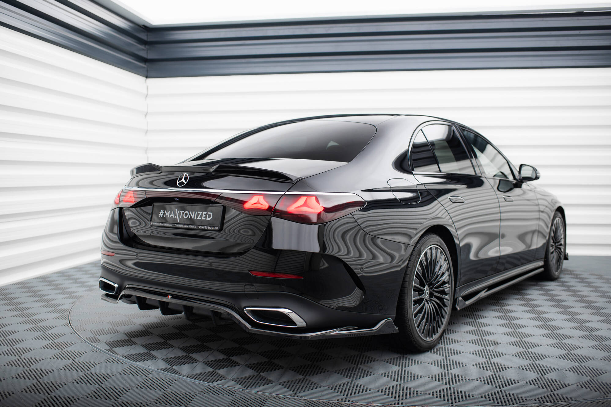 Maxton design gloss black boot spoiler 3d style for mercedes-benz amg w214 - image 2