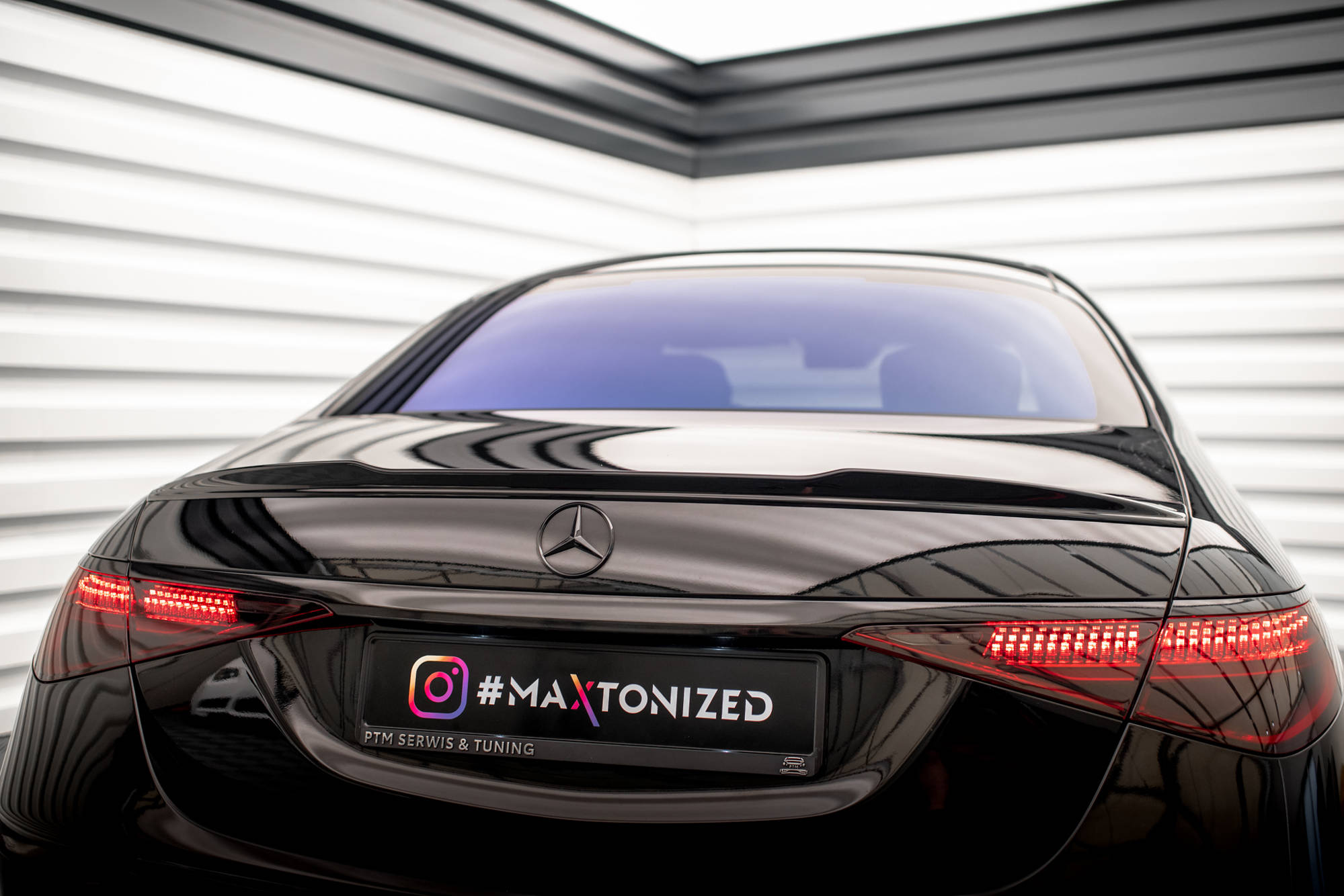Maxton design gloss black 3d style boot spoiler for mercedes-benz amg w223 - image 3