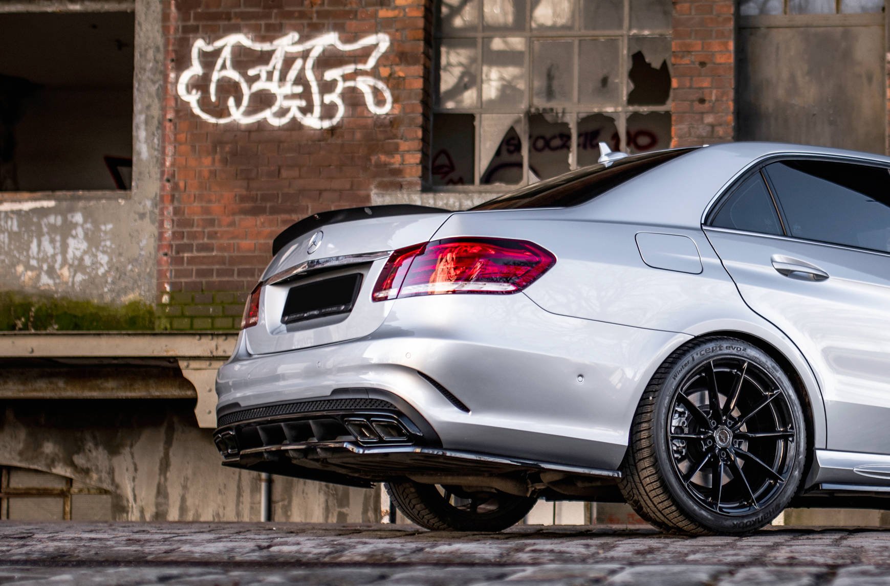 Maxton design gloss black boot spoiler for mercedes-benz amg e63 w212 lci - image 5
