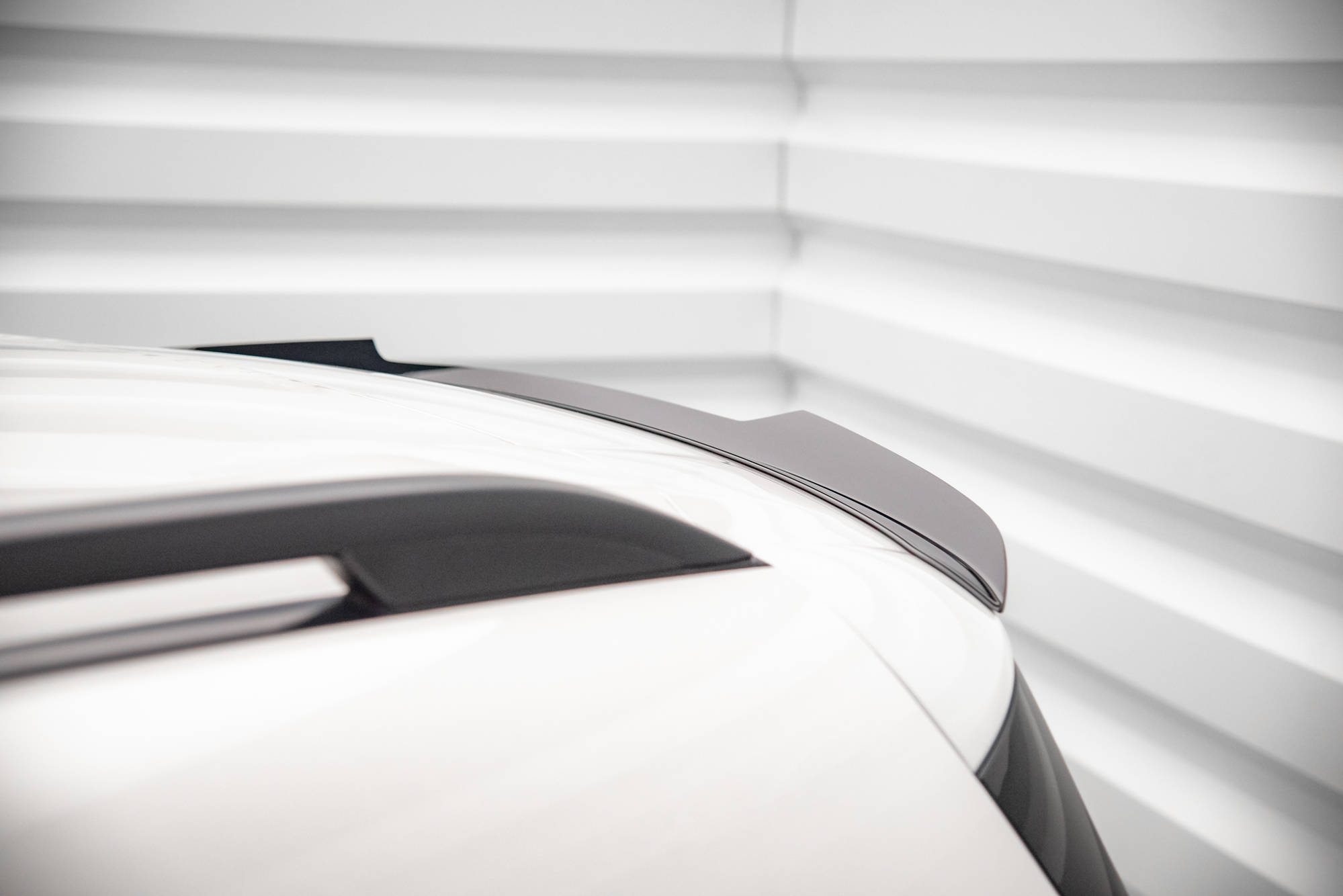 Maxton design gloss black roof spoiler for mercedes-benz amg x167 - image 4