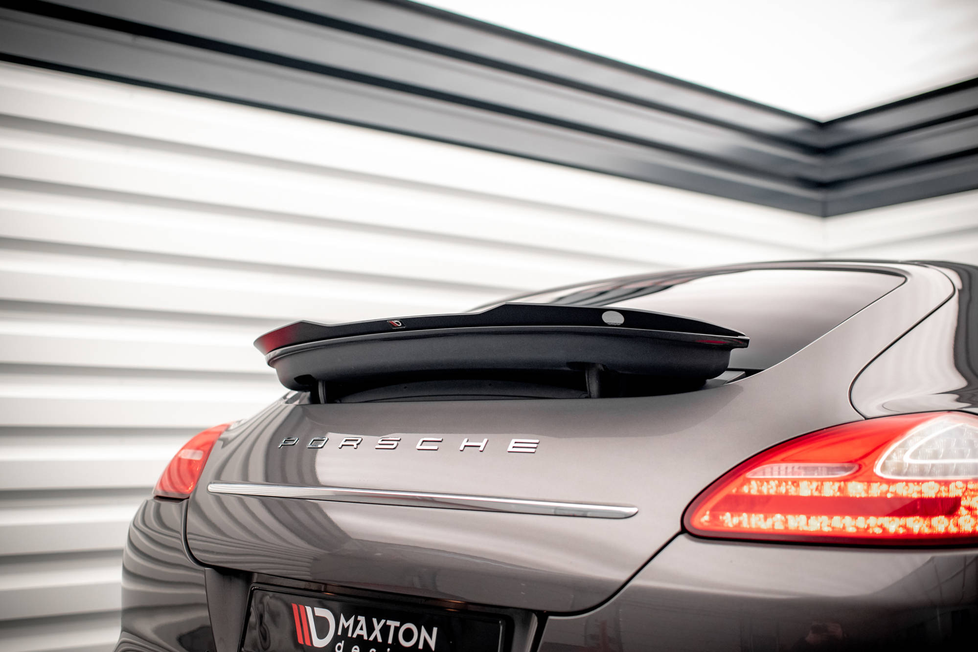 Maxton design gloss black boot spoiler for porsche panamera 970 - image 5