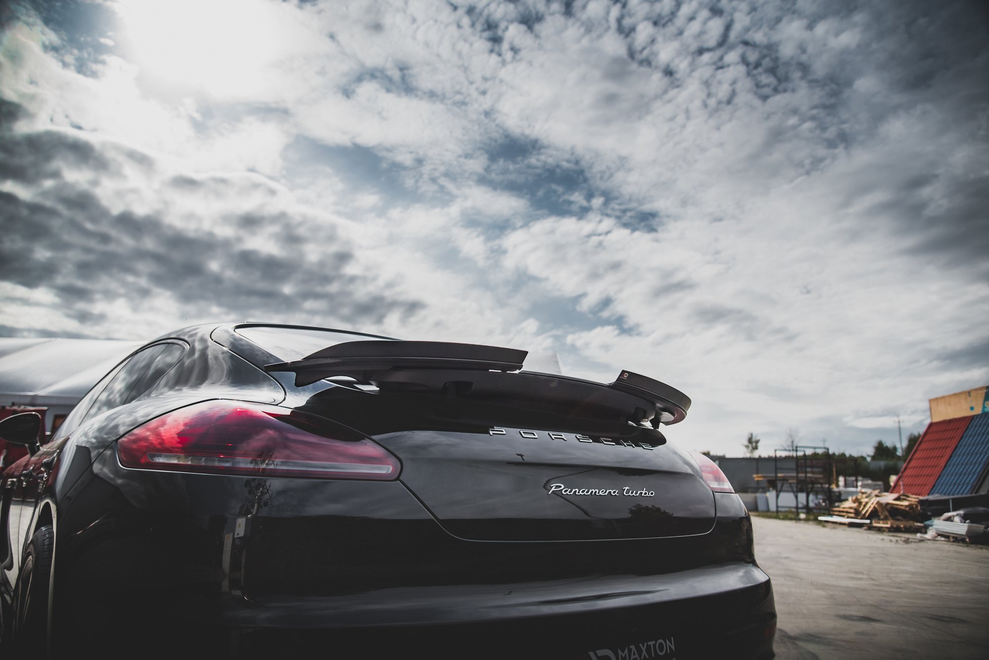 Maxton design gloss black boot spoiler for porsche panamera 970 turbo - image 3