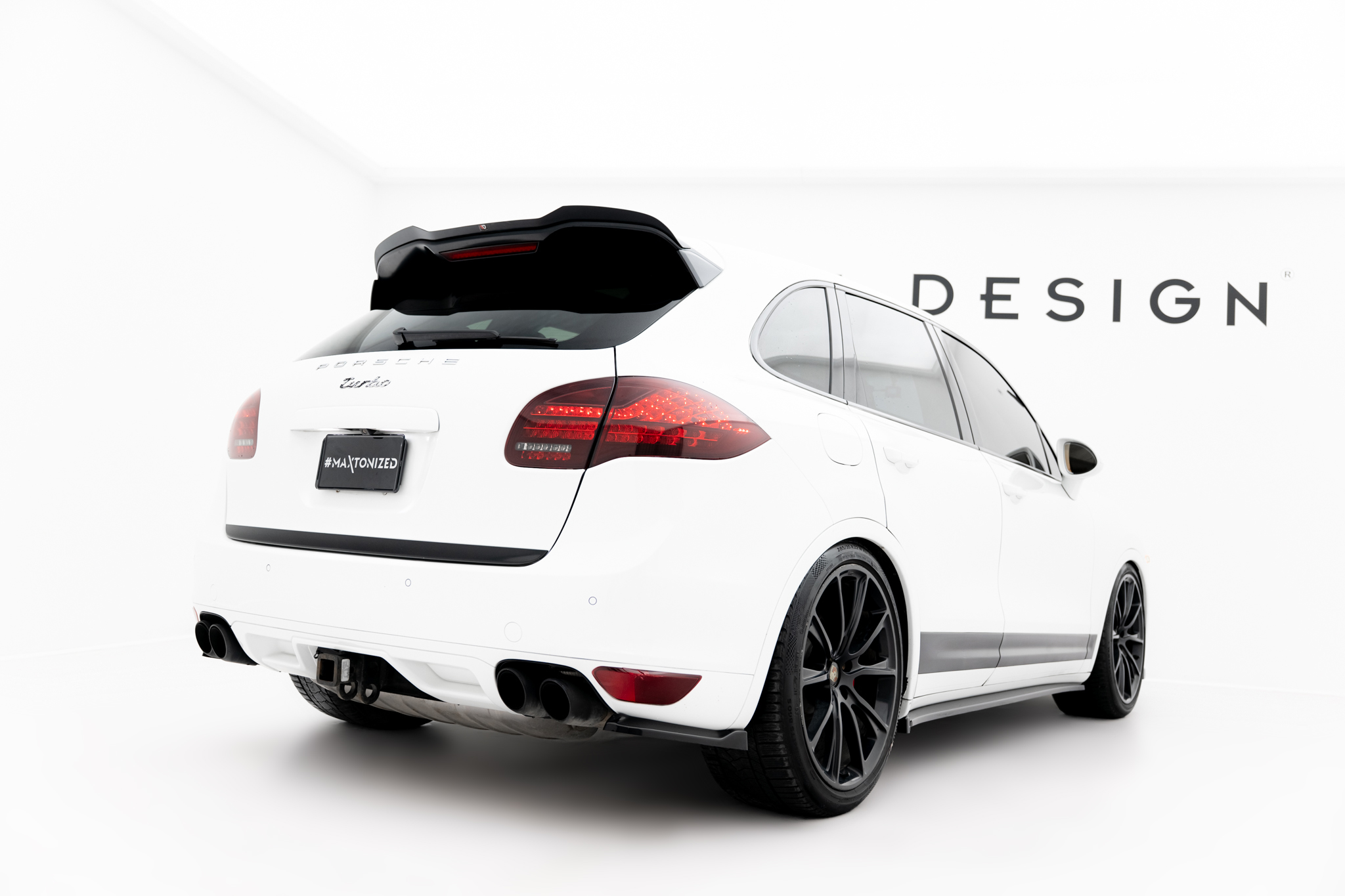Maxton design gloss black roof spoiler for porsche cayenne mk2 92a - image 3