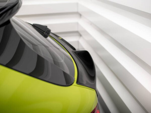 Pol po the extension of the rear window bmw 1 f40 m pack m135i 17822 12