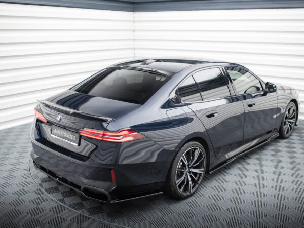 Pol po the extension of the rear window bmw 5 i5 m pack g60 20600 3