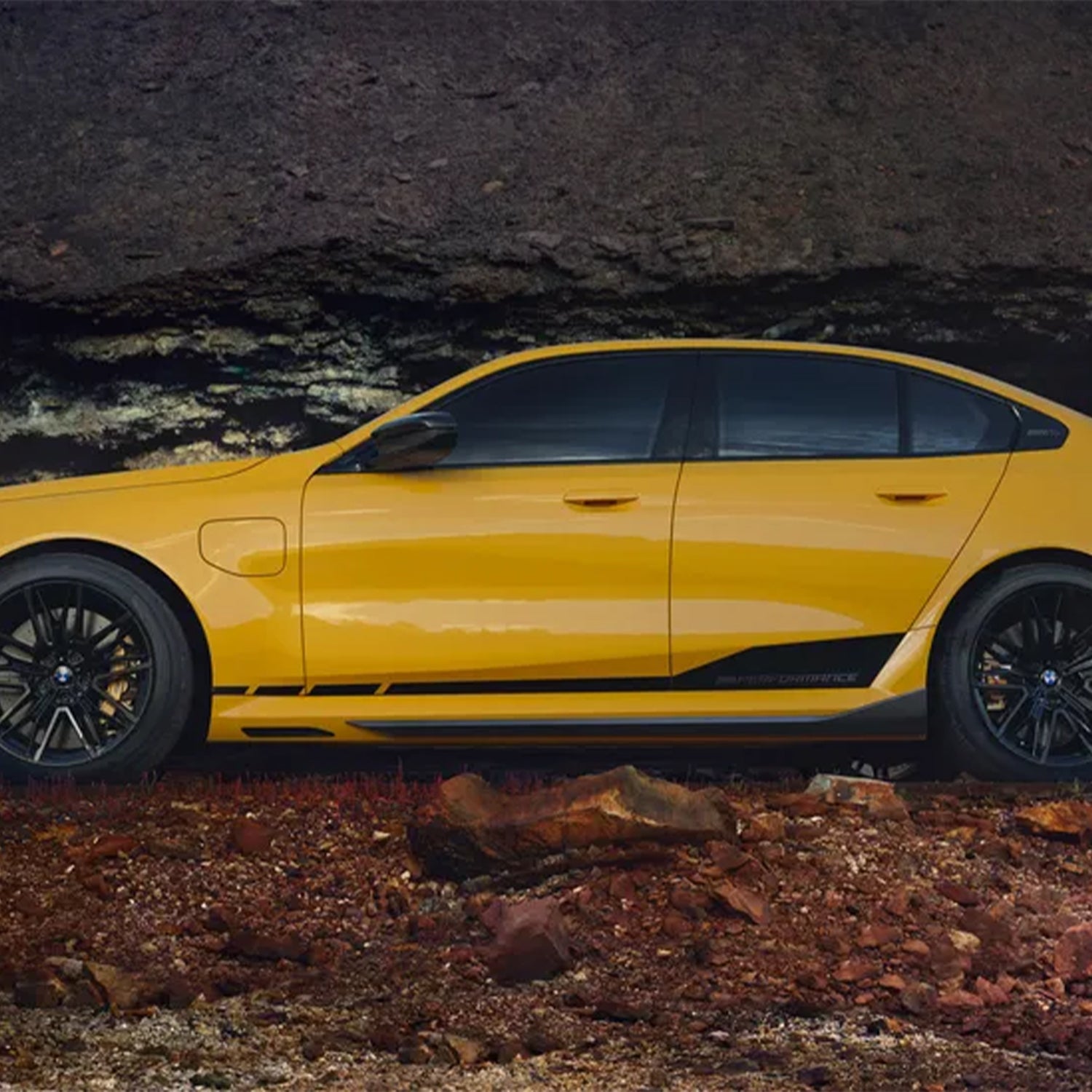 Bmw m performance carbon fibre side skirts for bmw g90 & g99 m5 - image 5