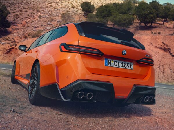 Genuine bmw g90 g99 m5 m performance rear diffuser 3