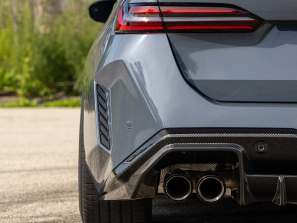 Alternative view of ACEXXON GLOSS BLACK REAR REFLECTOR HORIZONTAL INSERT SET BMW G90 G99 M5