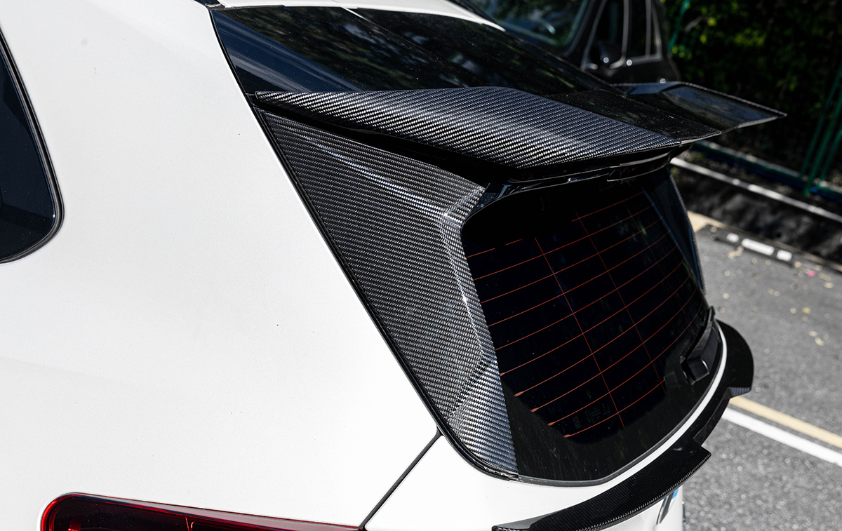 Sooqoo bmw g45 x3 prepreg carbon fibre middle boot spoiler - image 4