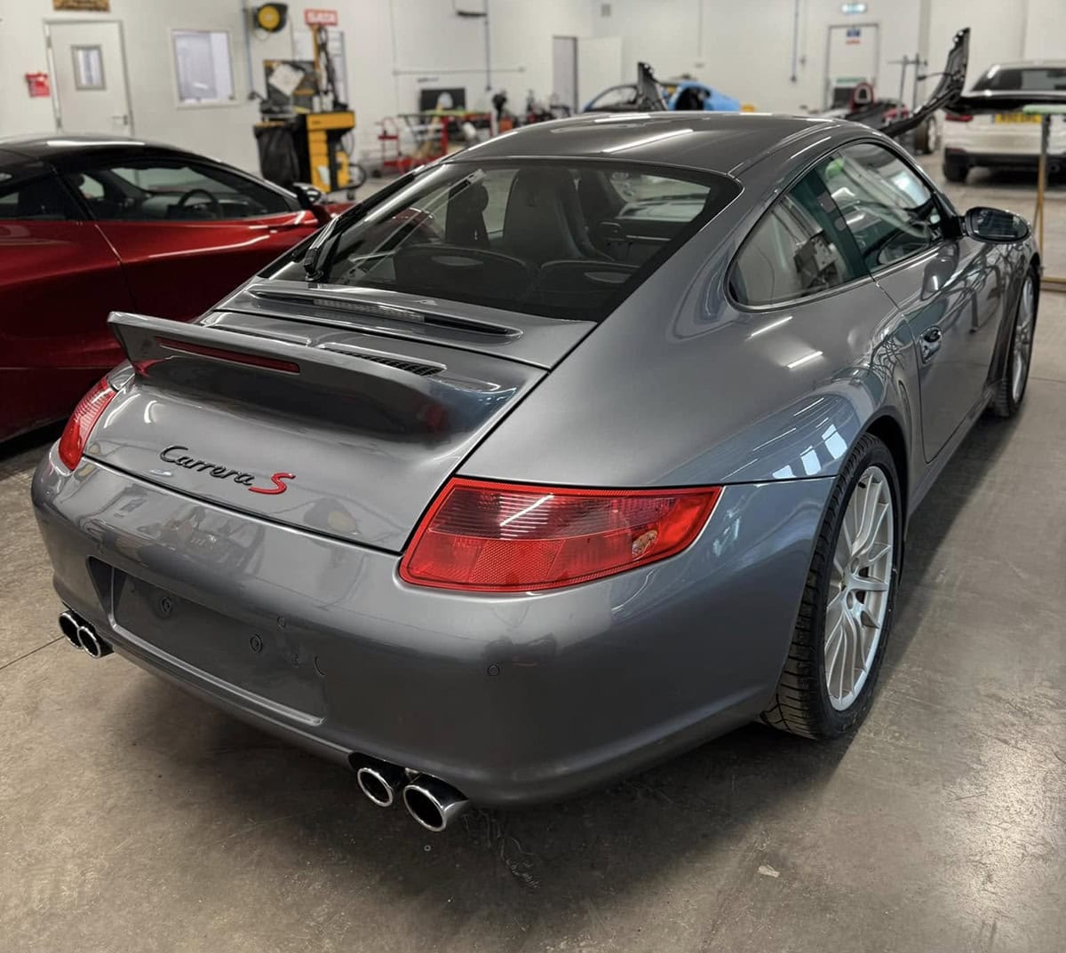 Porsche 911 997 rear ducktail boot lid spoiler - image 5